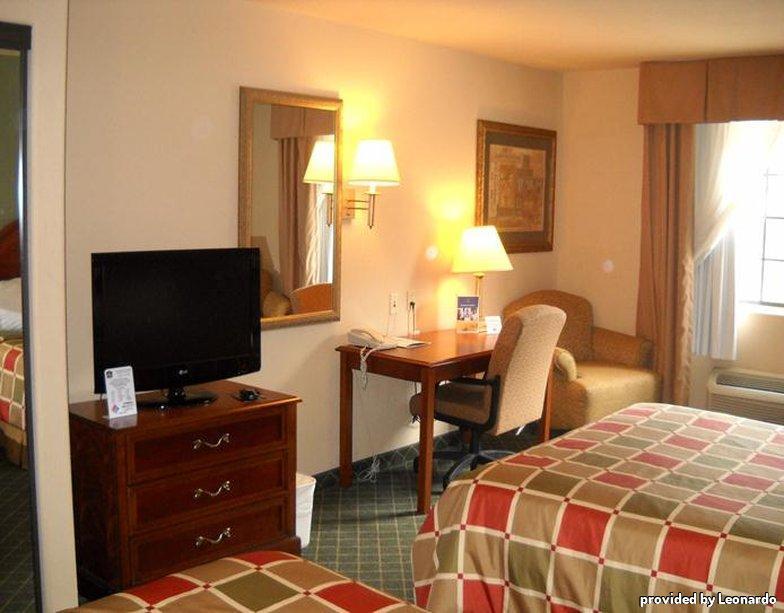 Best Western Plus The Woodlands Exterior photo